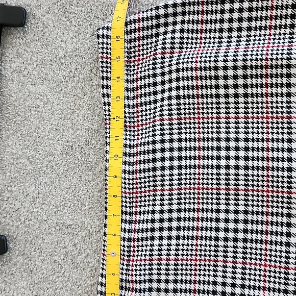 LAURA NWT Plaid Pencil Skirt Sz 10 - Picture 8 of 8